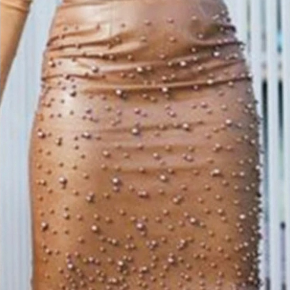 Skirt - Picture 2 of 4